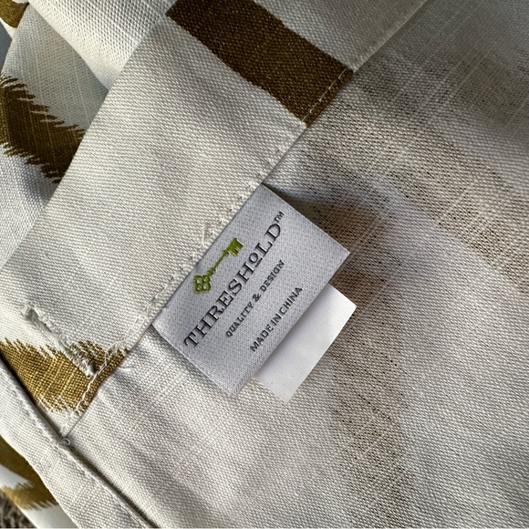 Shower Curtain (72x70) - Picture 3 of 6